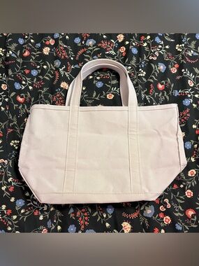 Open top Natural Boat and Tote in size medium